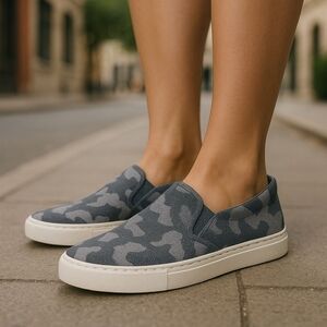 Rothys " The Sneaker " Camo slip on shoes. Size 10